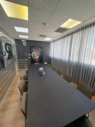 חדר ישיבות במשרד עורכי הדין בראשון לציון